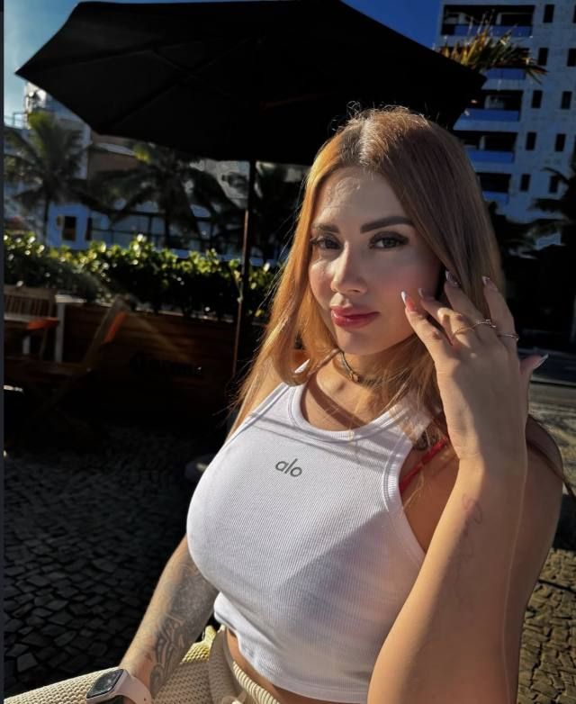 intriguing, professional - Image 3